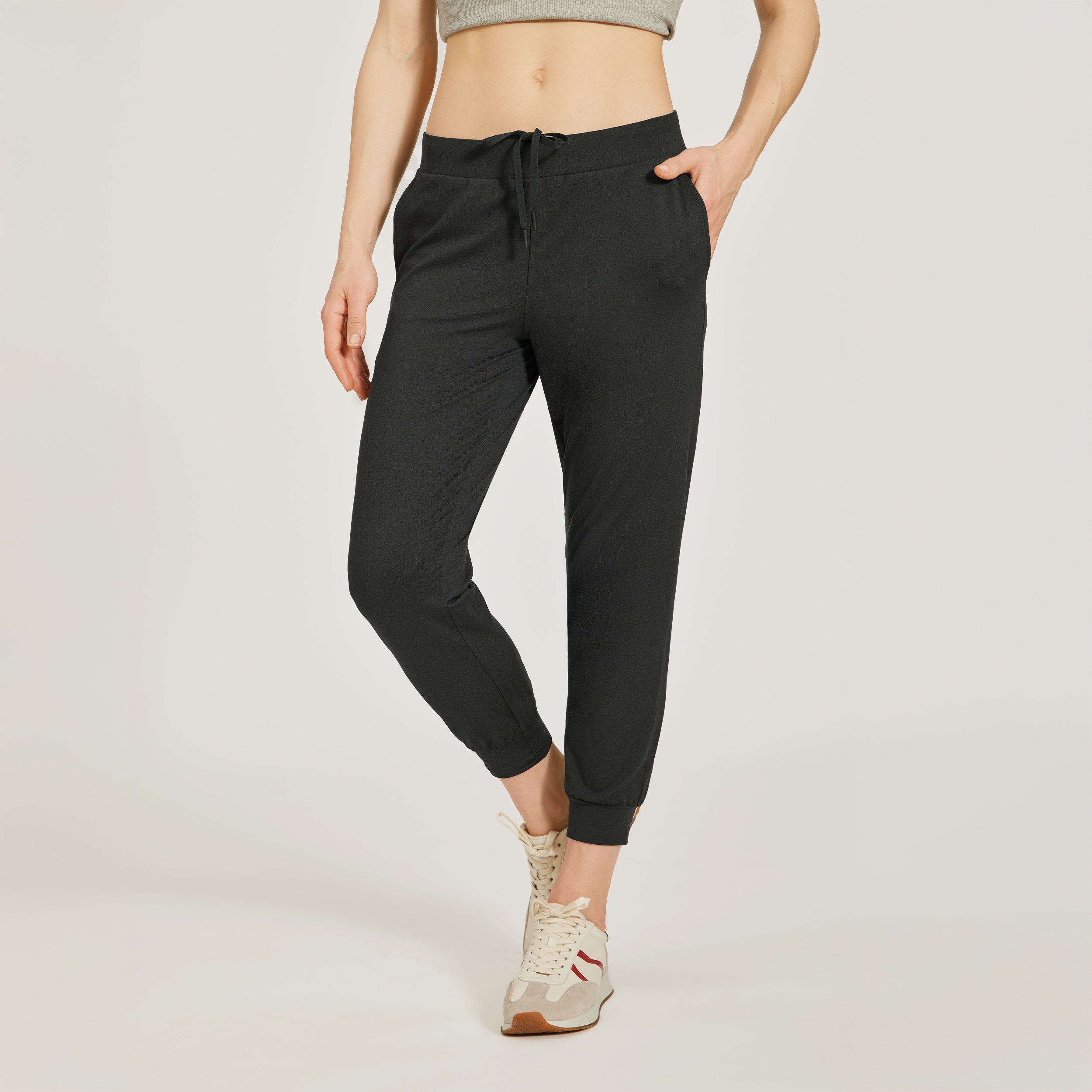 Cropped Performance Jogger