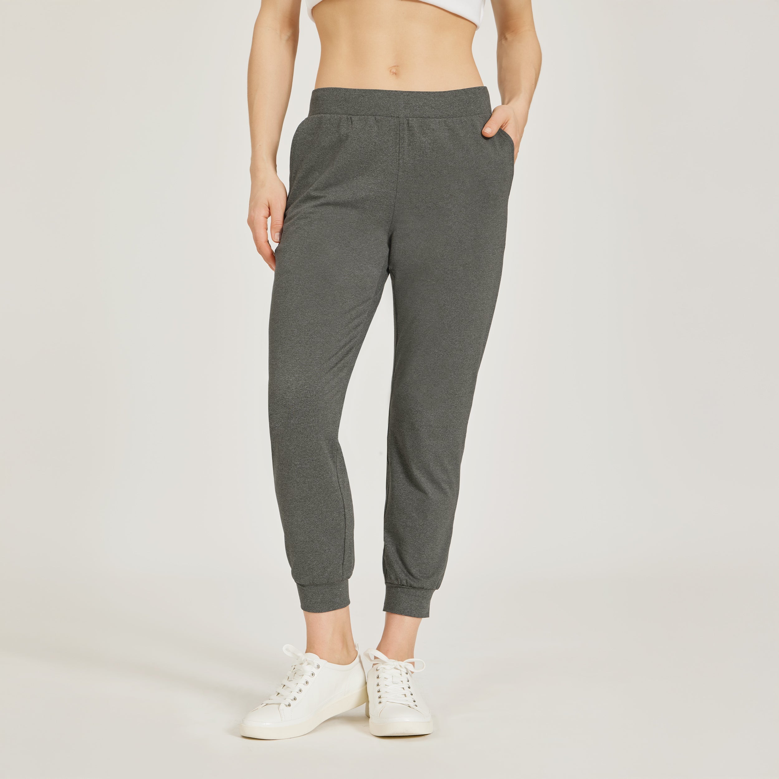 Cropped Performance Jogger